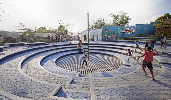 Featured Image of Experience The Vibrant Community at The Amphitheatre of Prestige Raintree Park